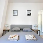 דירה Romantic Getaway With Jacuzzi, Downtown *
