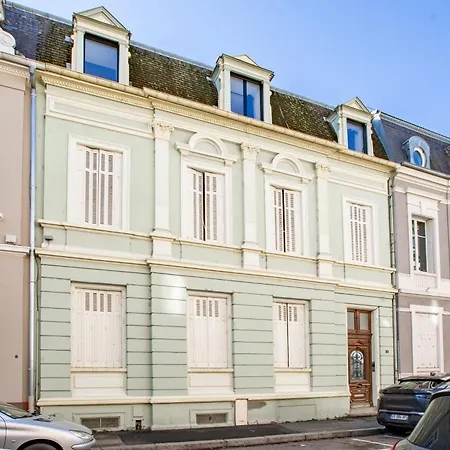 Apartment Romantic Getaway With Jacuzzi, Downtown Mulhouse