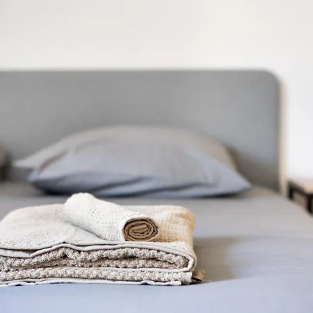 Romantic Getaway With Jacuzzi, Downtown Apartamento *