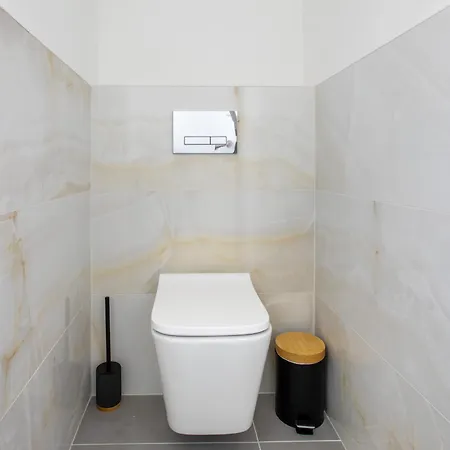 Apartment Romantic Getaway With Jacuzzi, Downtown Mulhouse