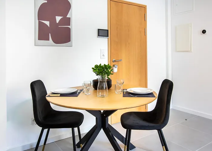 Romantic Getaway With Jacuzzi, Downtown Apartamento *