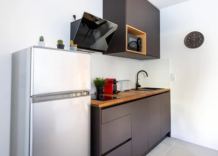 Apartment Romantic Getaway With Jacuzzi, Downtown *