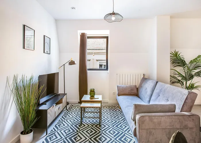 Romantic Getaway With Jacuzzi, Downtown 公寓 *