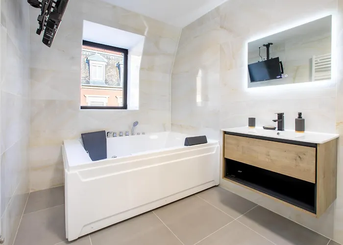 公寓 Romantic Getaway With Jacuzzi, Downtown *